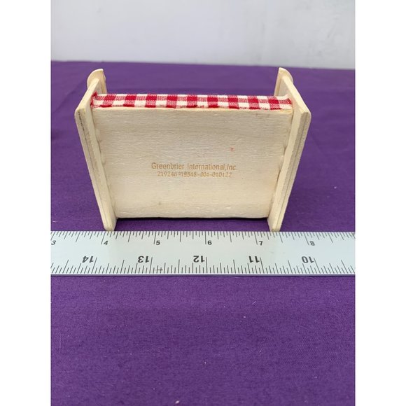 Greenbrier International, Inc. Wooden Bed Right White Checkered Wooden Dresser 2 - Picture 11 of 13